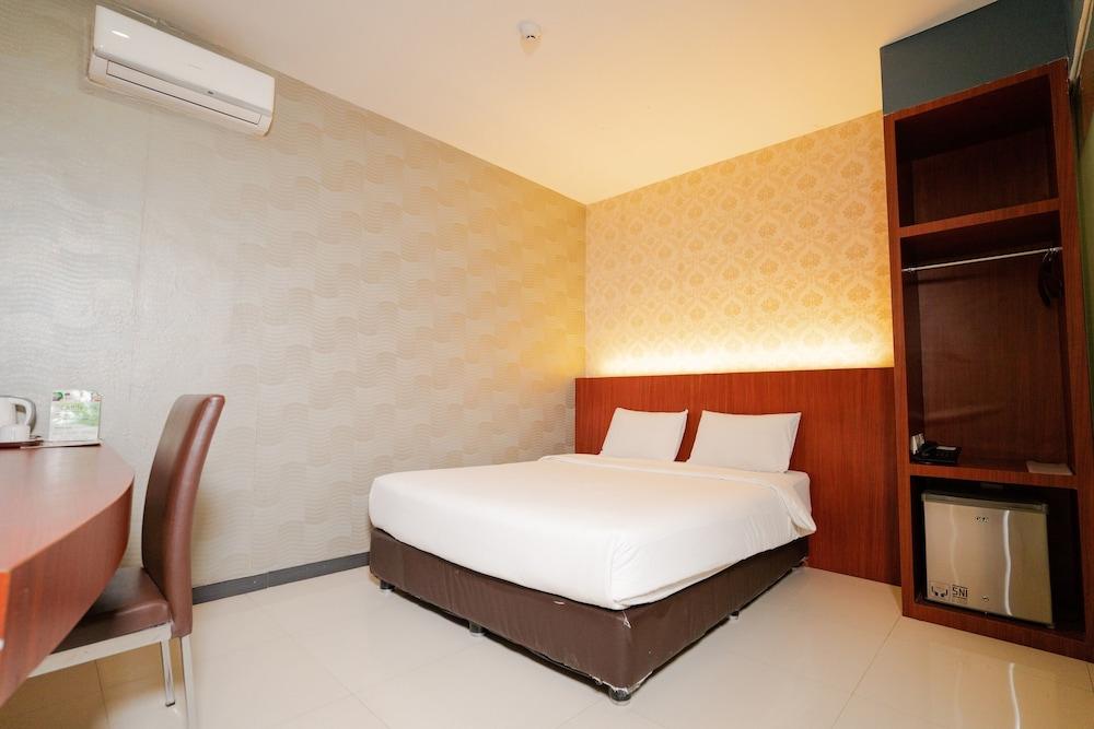 The Crew Hotel Kualanamu International Airport Medan Luaran gambar