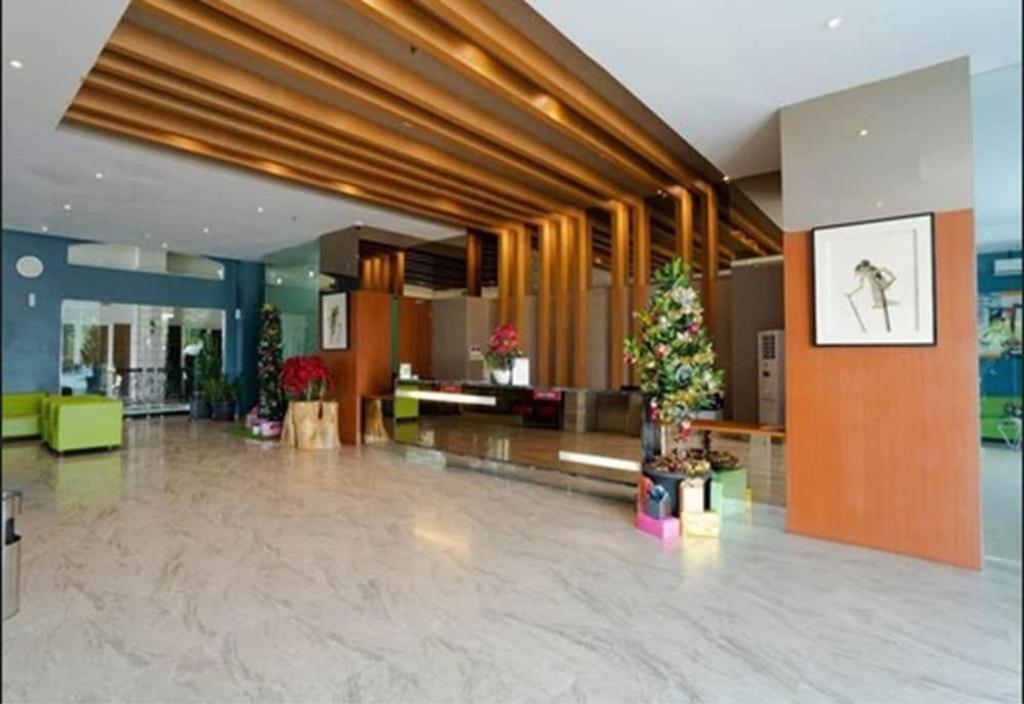 The Crew Hotel Kualanamu International Airport Medan Luaran gambar