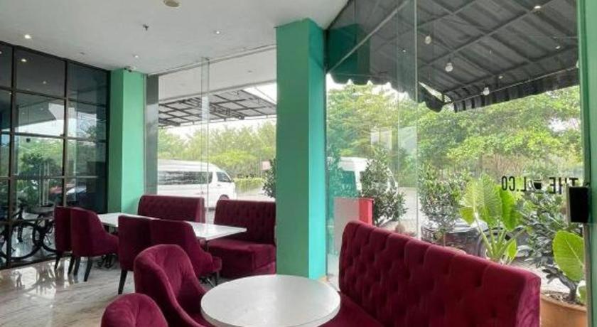 The Crew Hotel Kualanamu International Airport Medan Luaran gambar